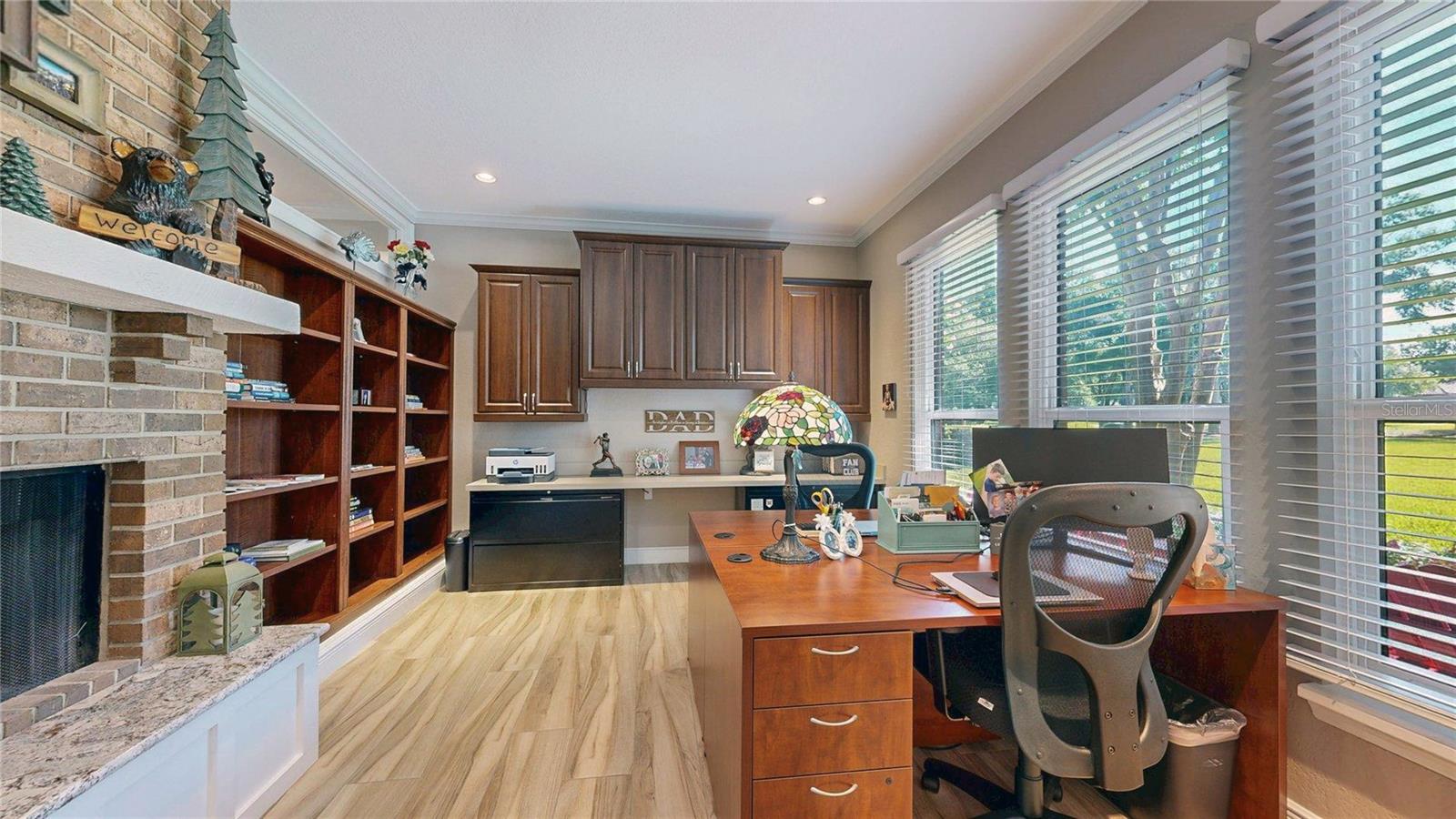 WINDERMERE OAKS - Residential