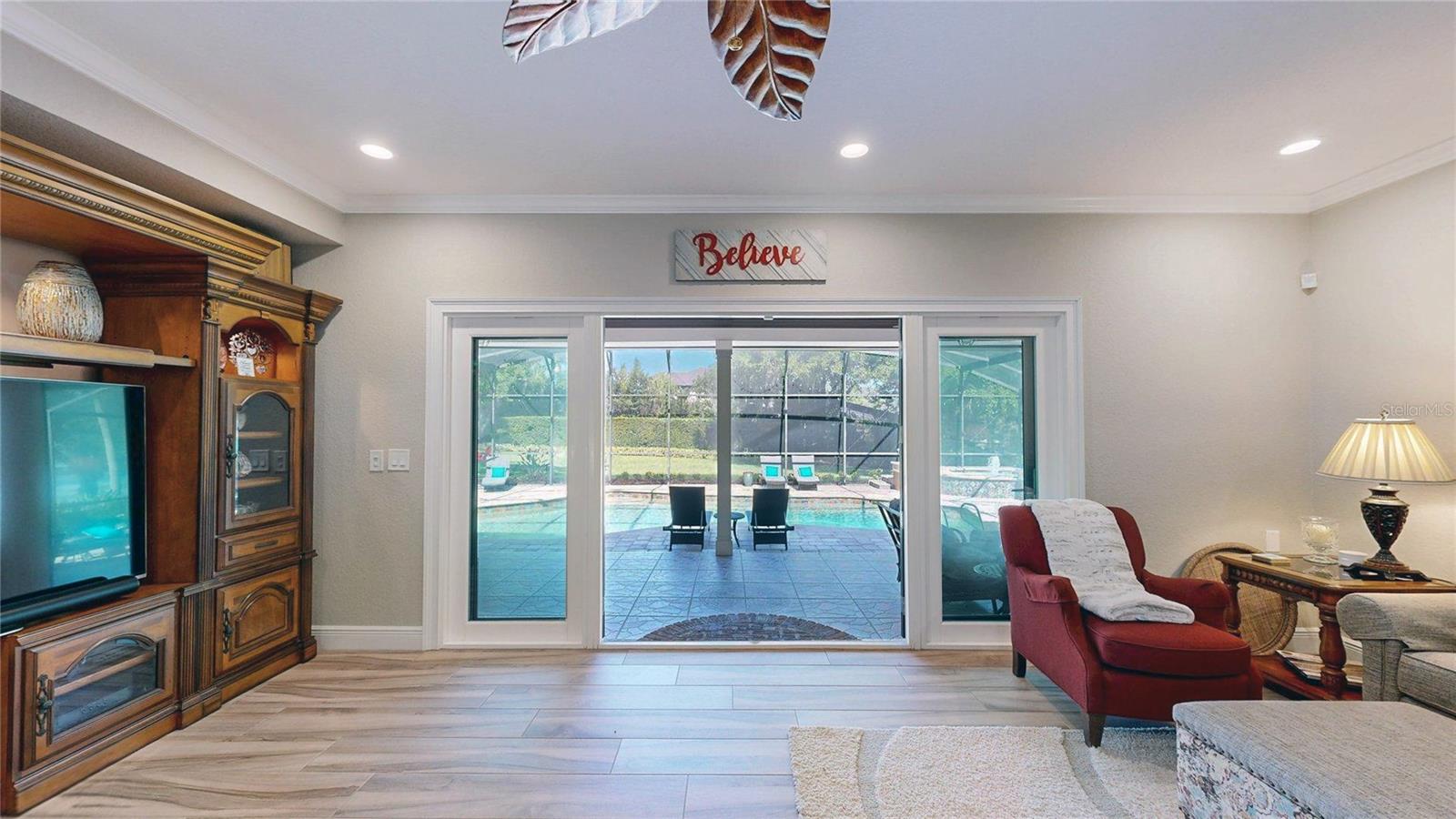 WINDERMERE OAKS - Residential