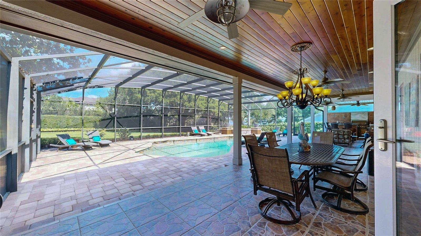 WINDERMERE OAKS - Residential