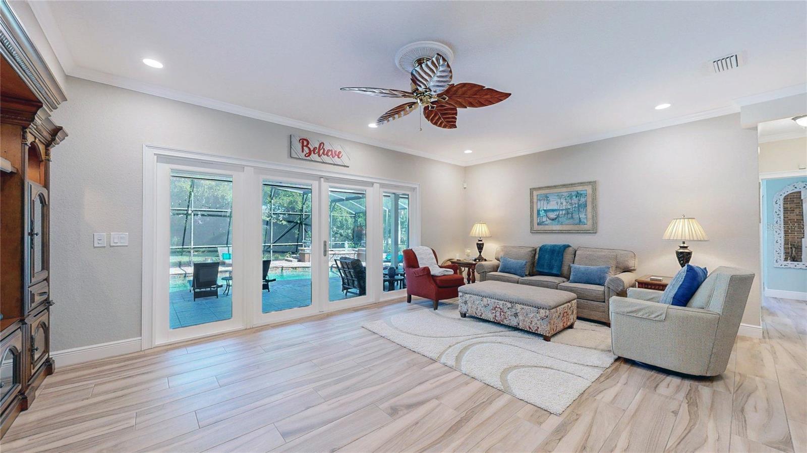 WINDERMERE OAKS - Residential
