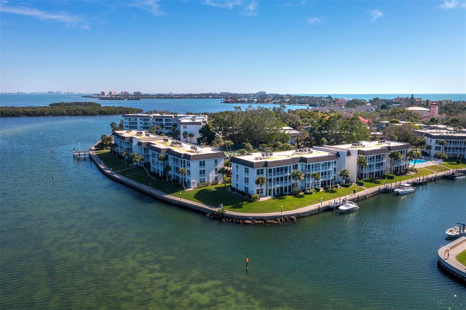 LONGBOAT HARBOUR - Residential