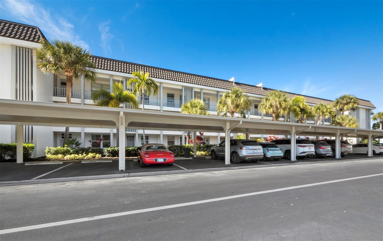 LONGBOAT HARBOUR - Residential