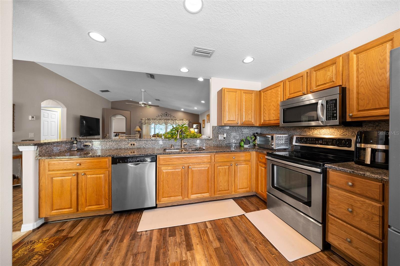 SUMMERGLEN PH 03 - Residential