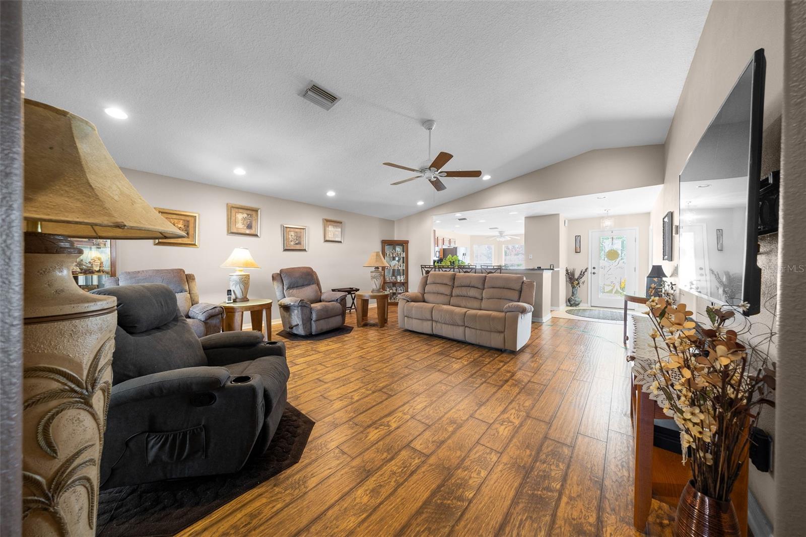 SUMMERGLEN PH 03 - Residential