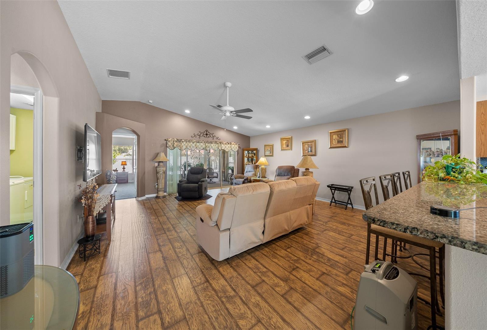 SUMMERGLEN PH 03 - Residential