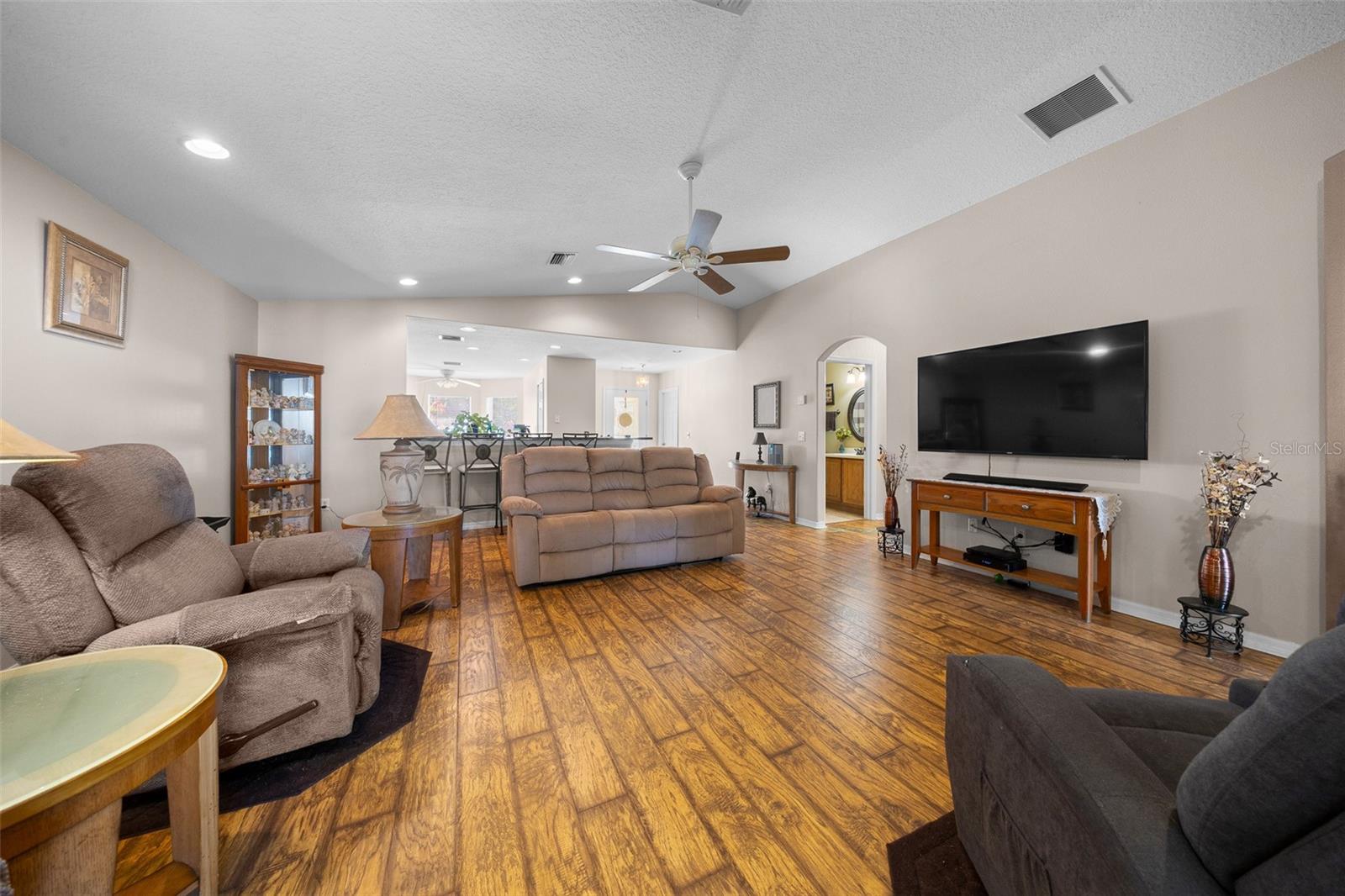 SUMMERGLEN PH 03 - Residential