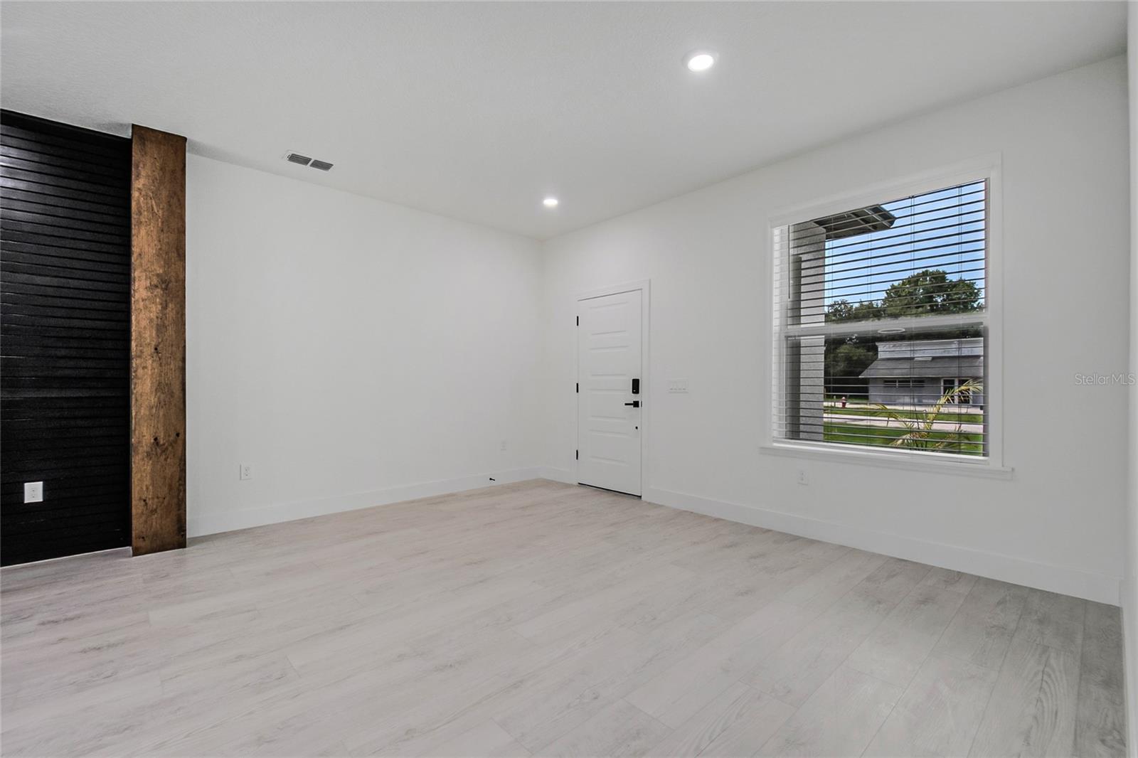 HOWEY W J LAND CO 01 ADD DUNDEE - Residential