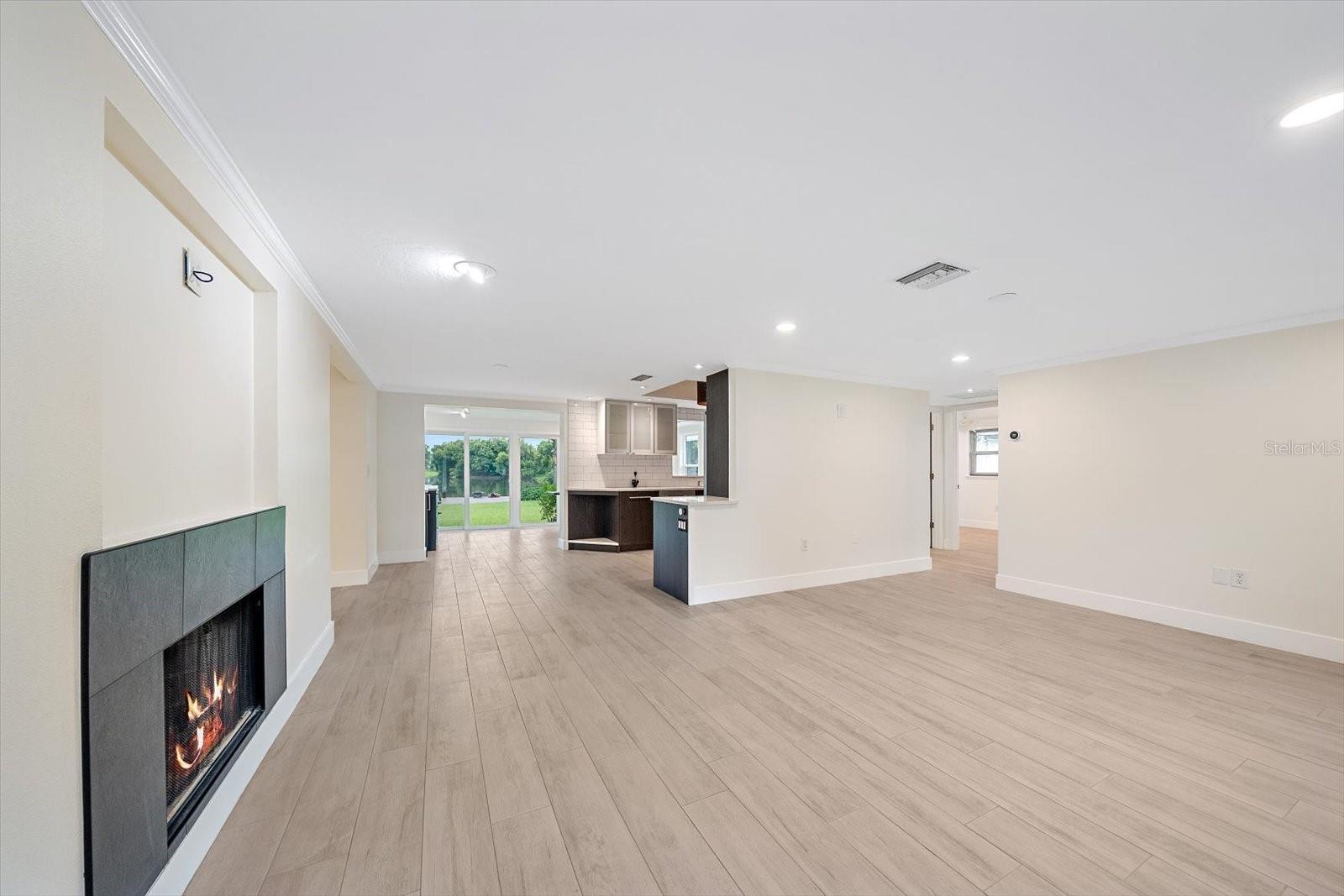 LAKE SARASOTA - Residential