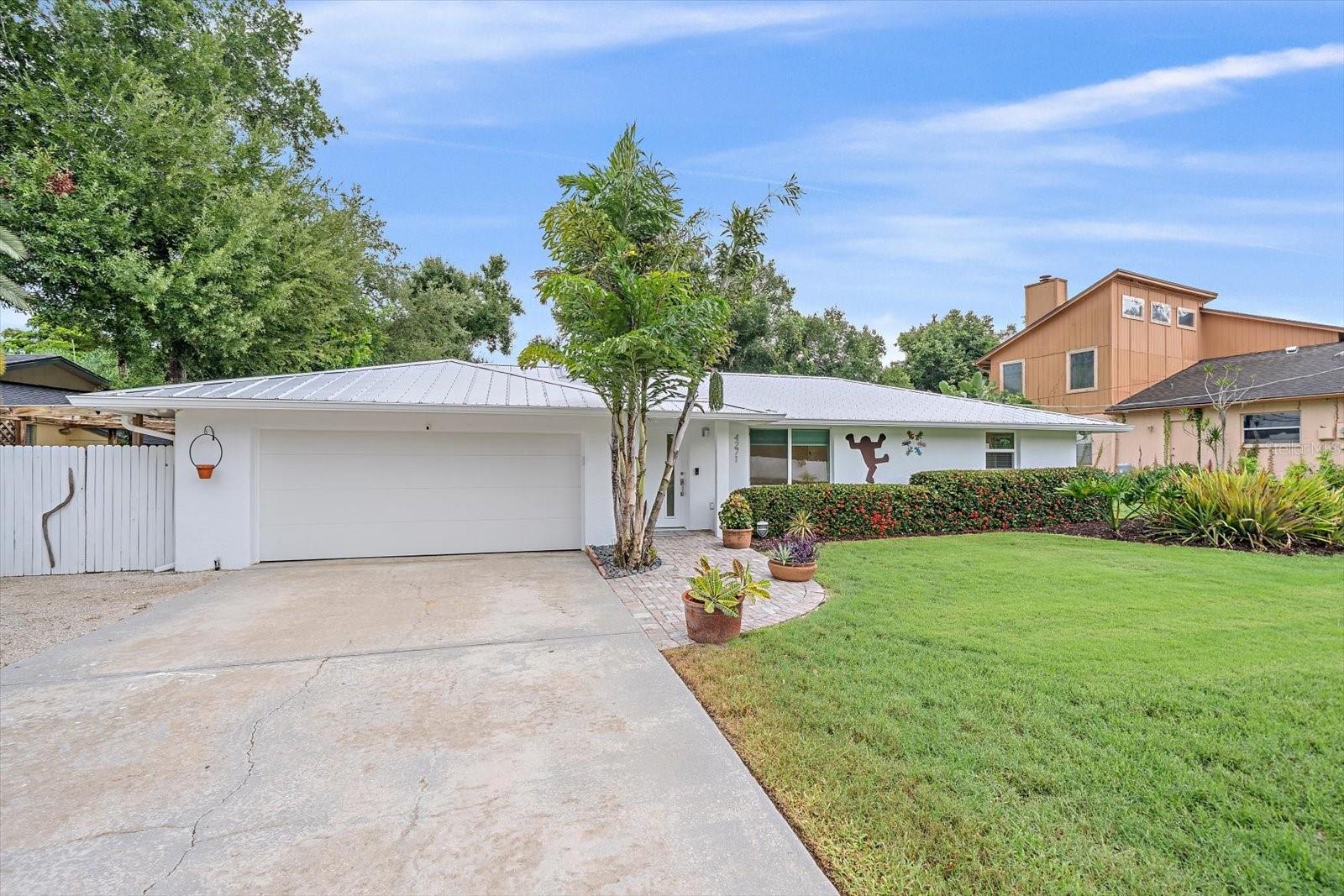 LAKE SARASOTA - Residential