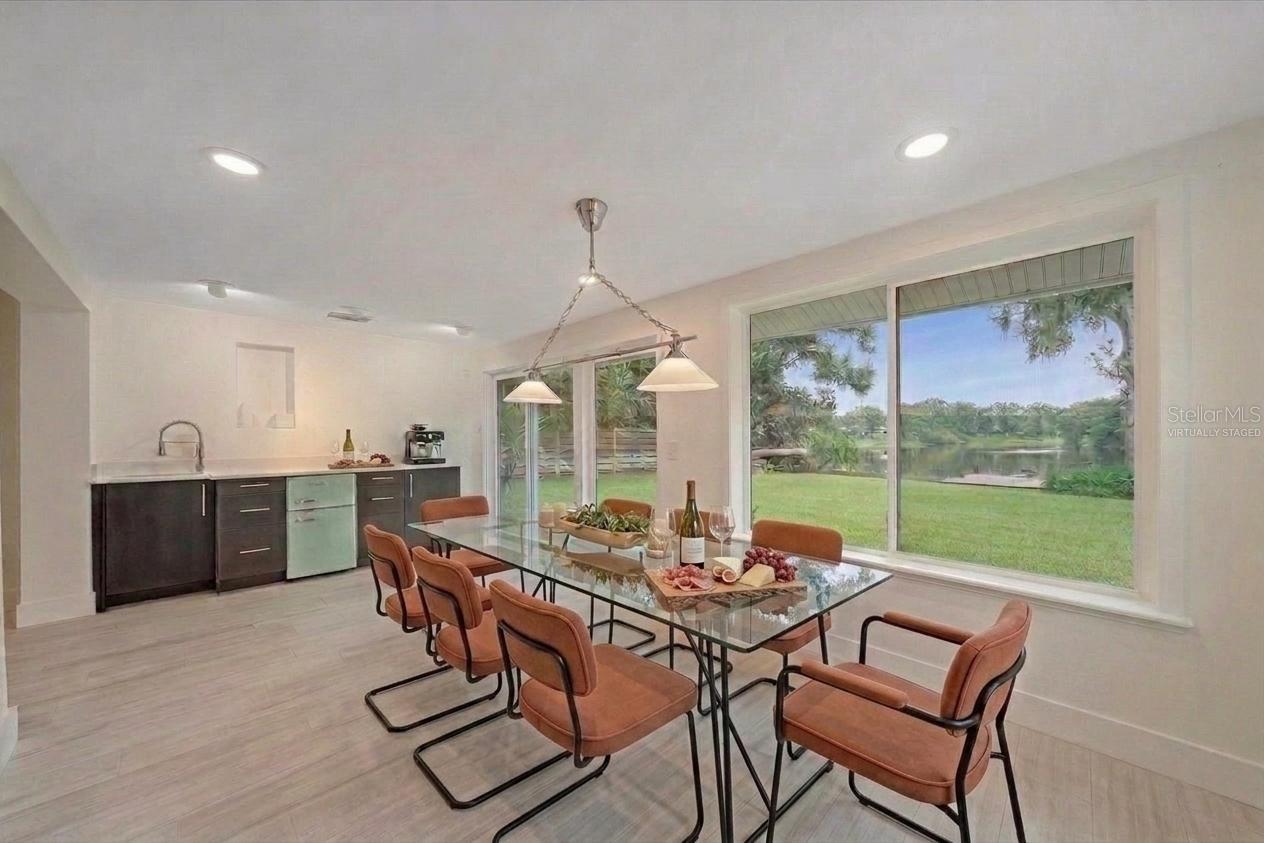 LAKE SARASOTA - Residential