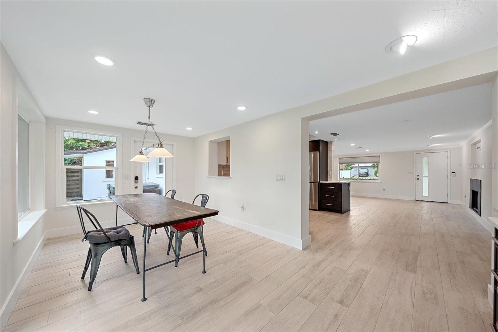 LAKE SARASOTA - Residential