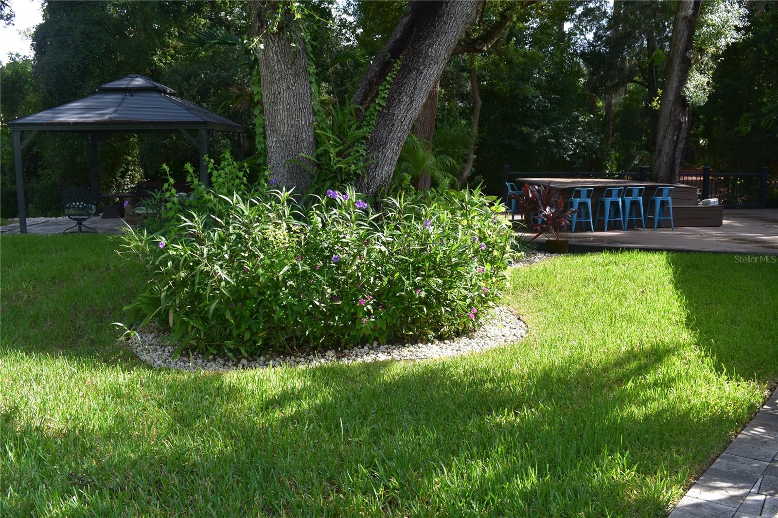 SUNNYBROOK FARMS - Residential