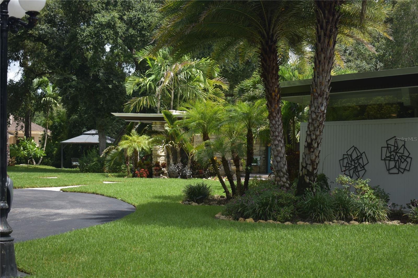 SUNNYBROOK FARMS - Residential