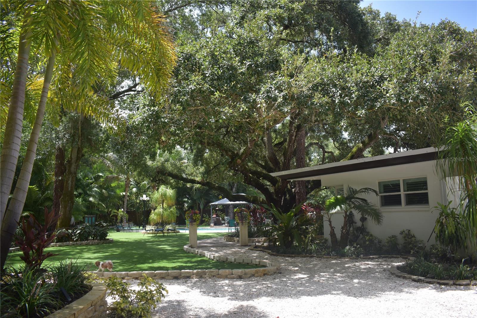 SUNNYBROOK FARMS - Residential