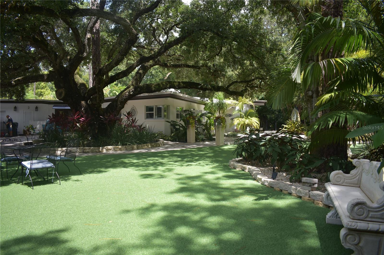 SUNNYBROOK FARMS - Residential