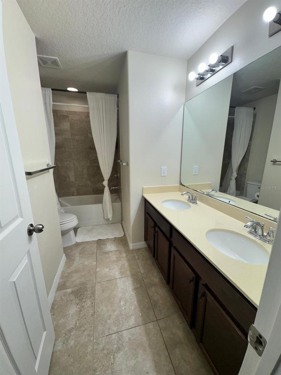 RANDAL PARK PH 5 - Residential Lease