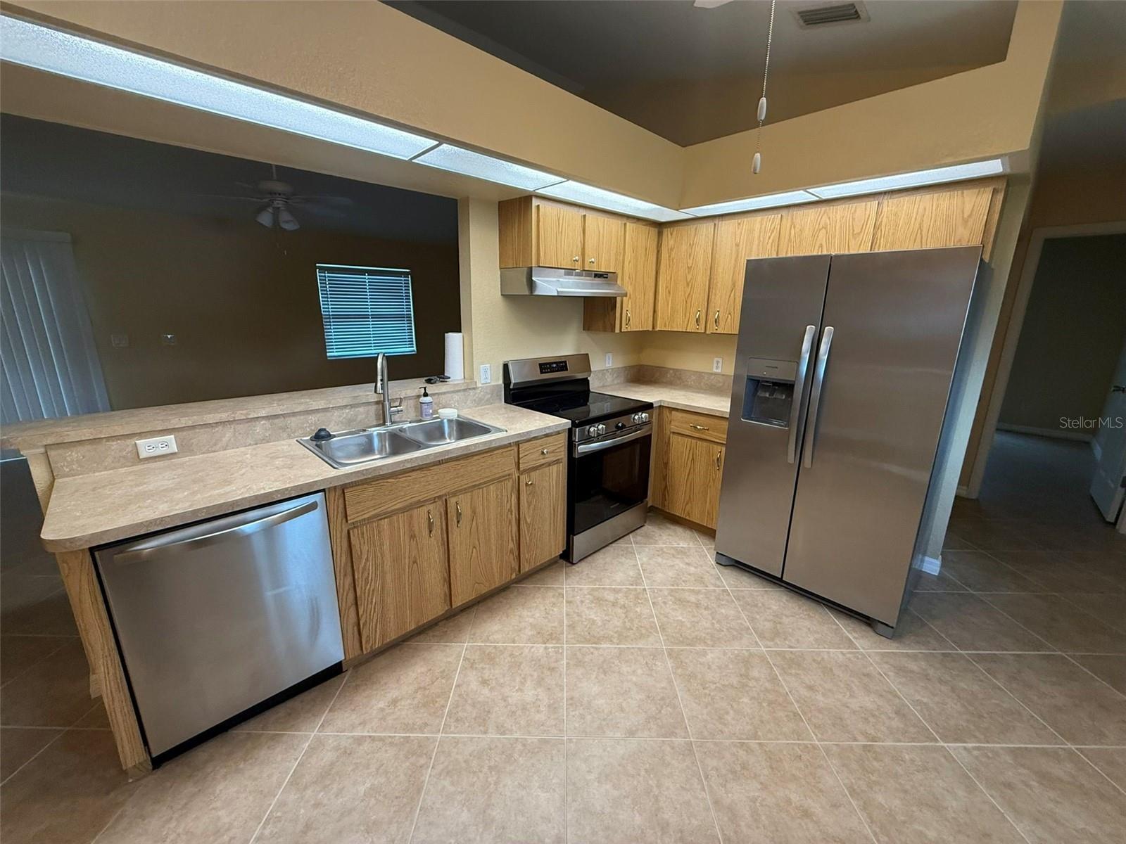 PORT CHARLOTTE SUB 36 - Residential Lease