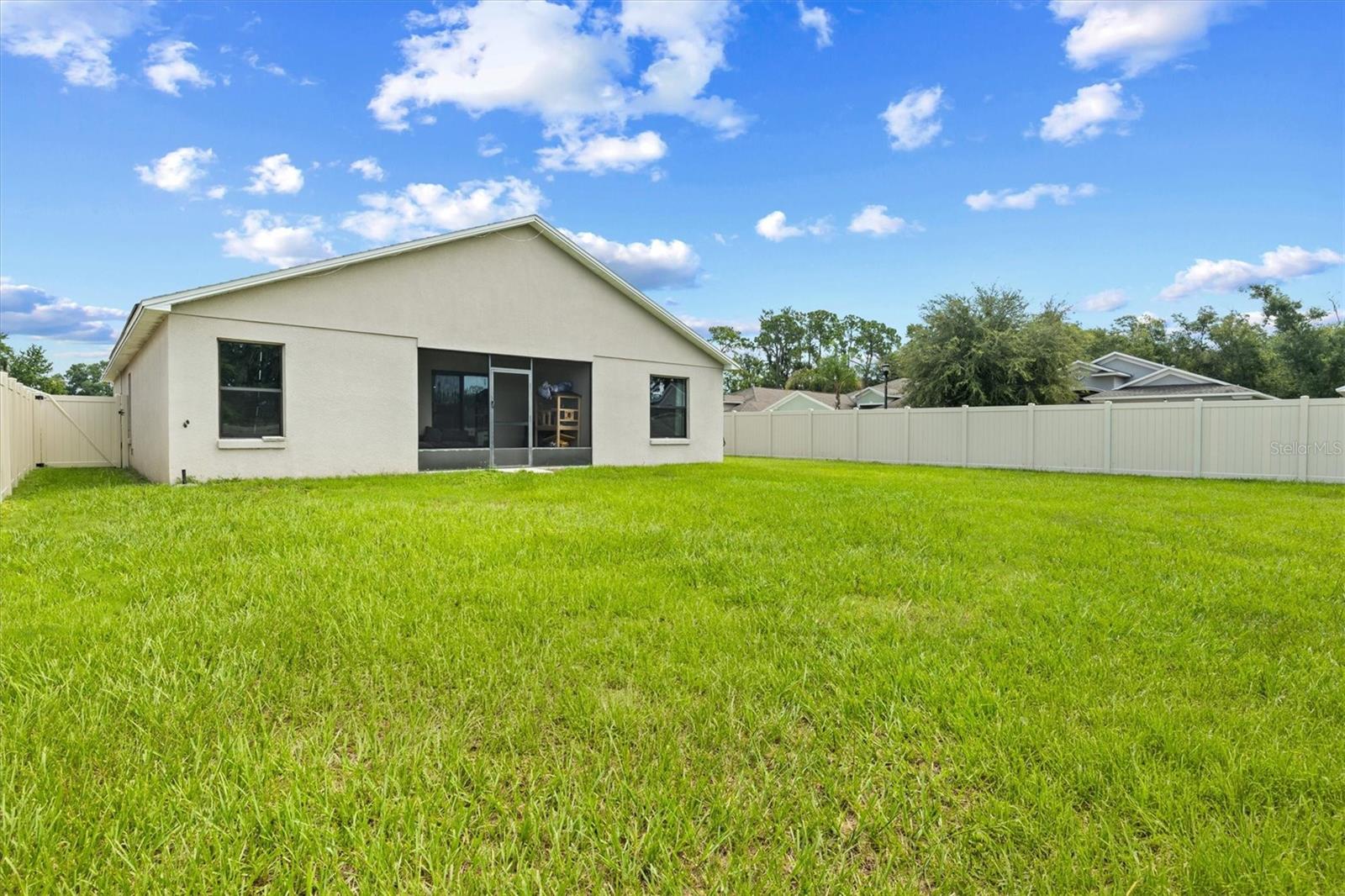 LAKE GIBSON XING - Residential