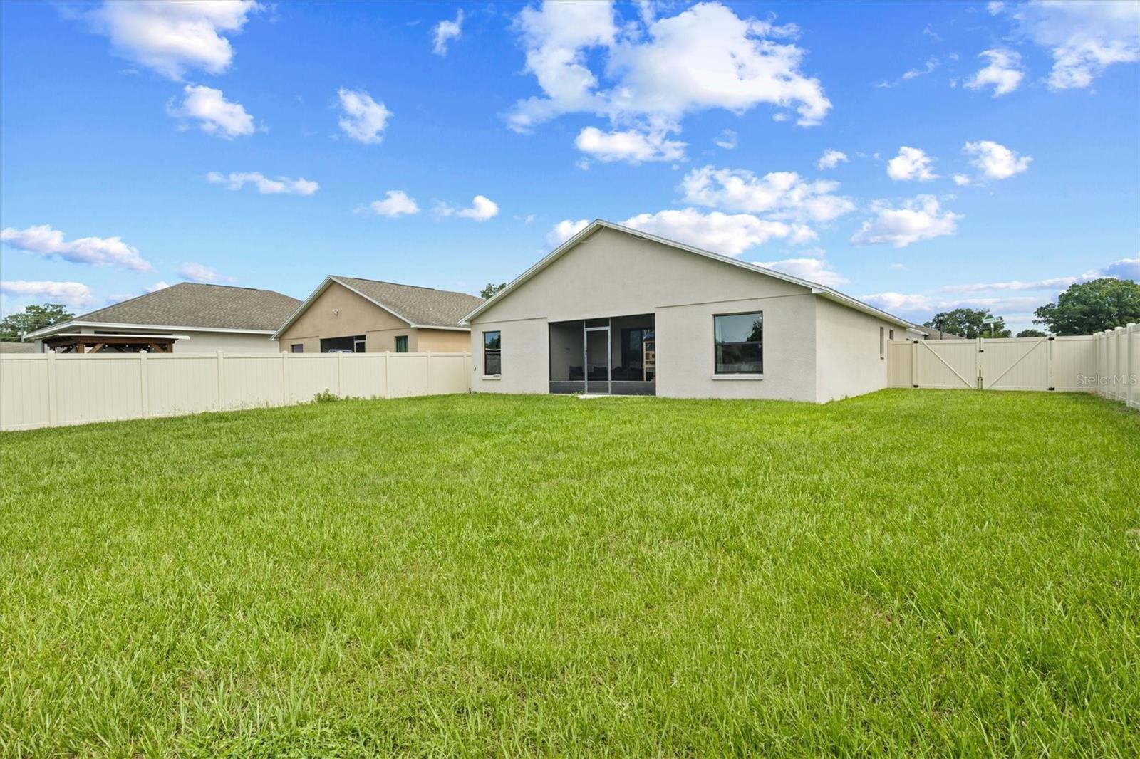 LAKE GIBSON XING - Residential