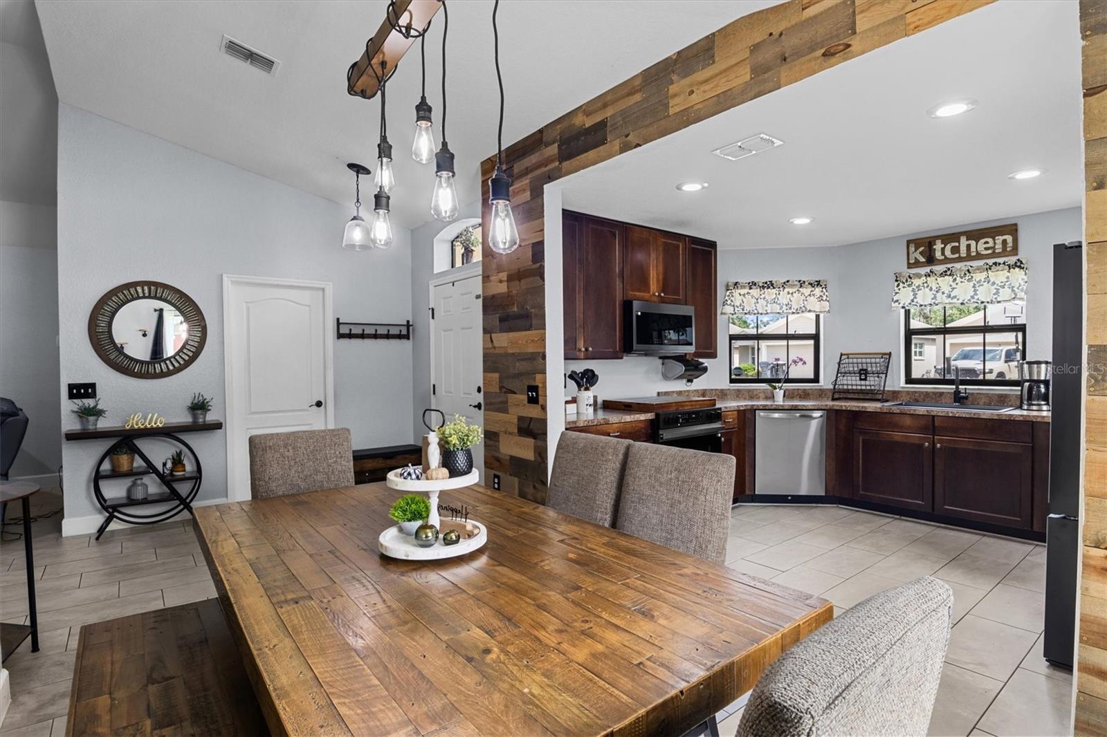 LAKE GIBSON XING - Residential