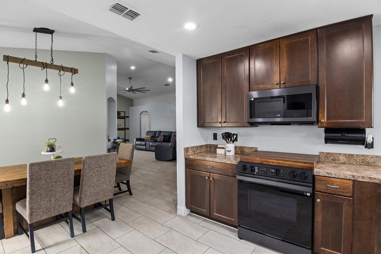 LAKE GIBSON XING - Residential