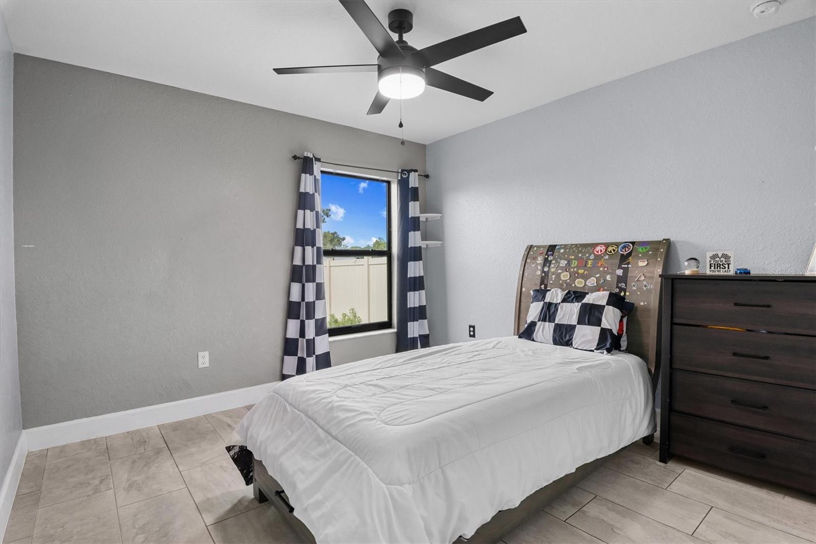 LAKE GIBSON XING - Residential