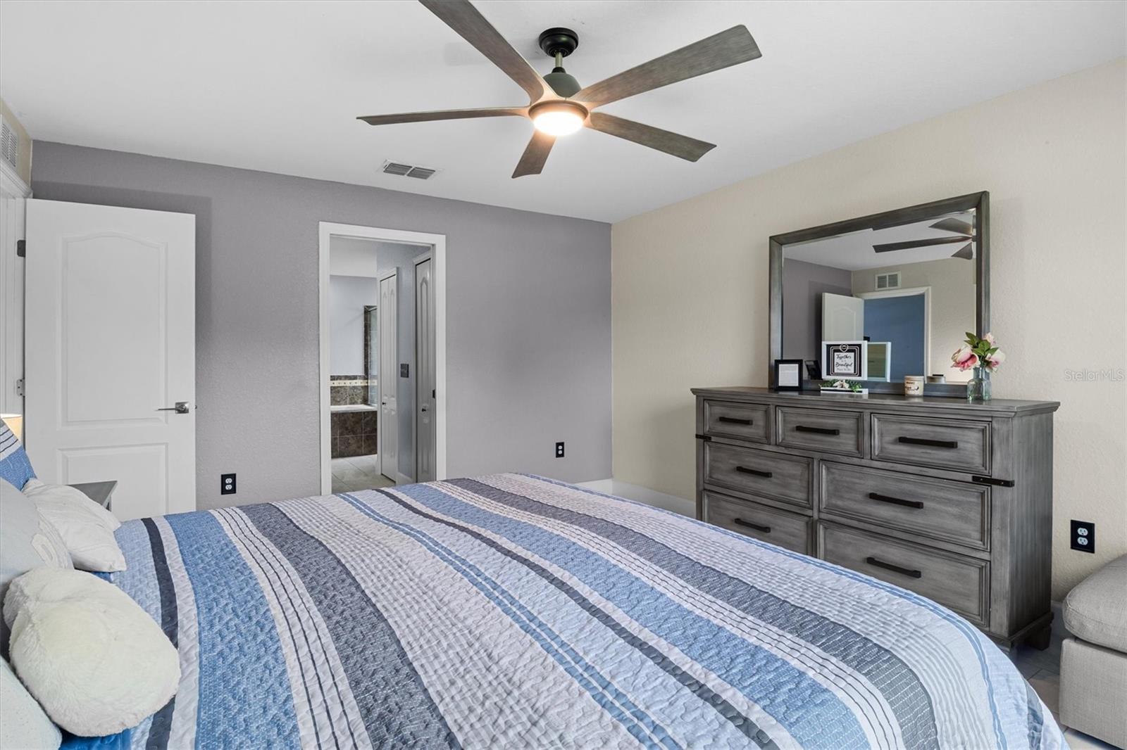 LAKE GIBSON XING - Residential