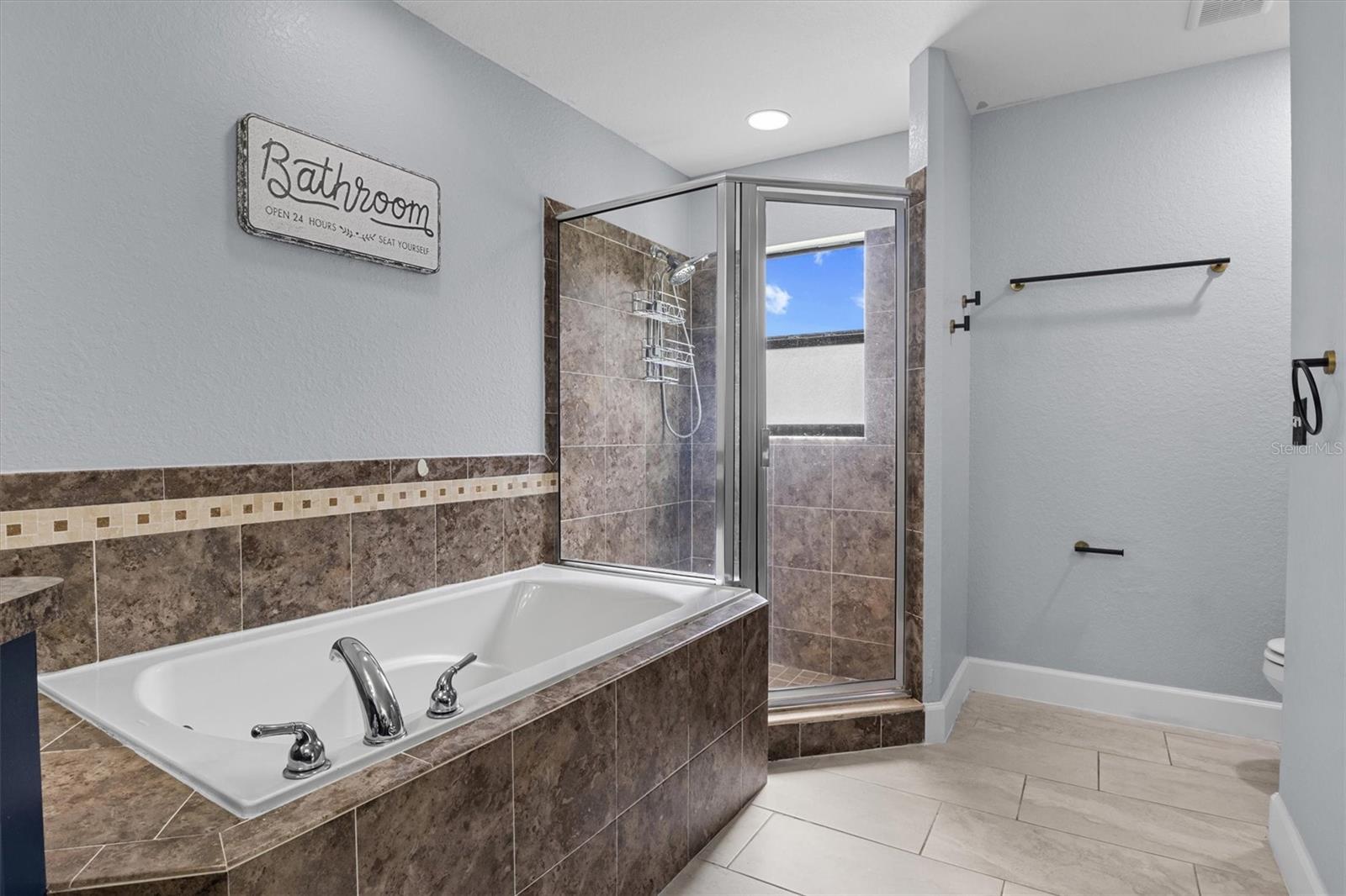 LAKE GIBSON XING - Residential