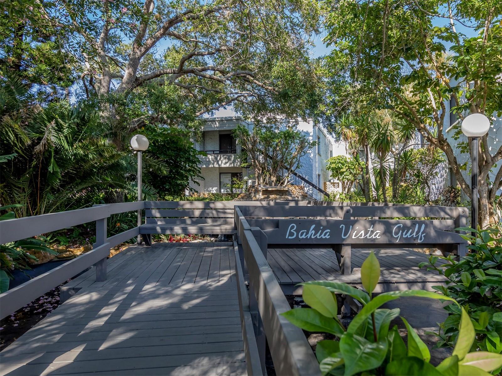 BAHIA VISTA GULF - Residential