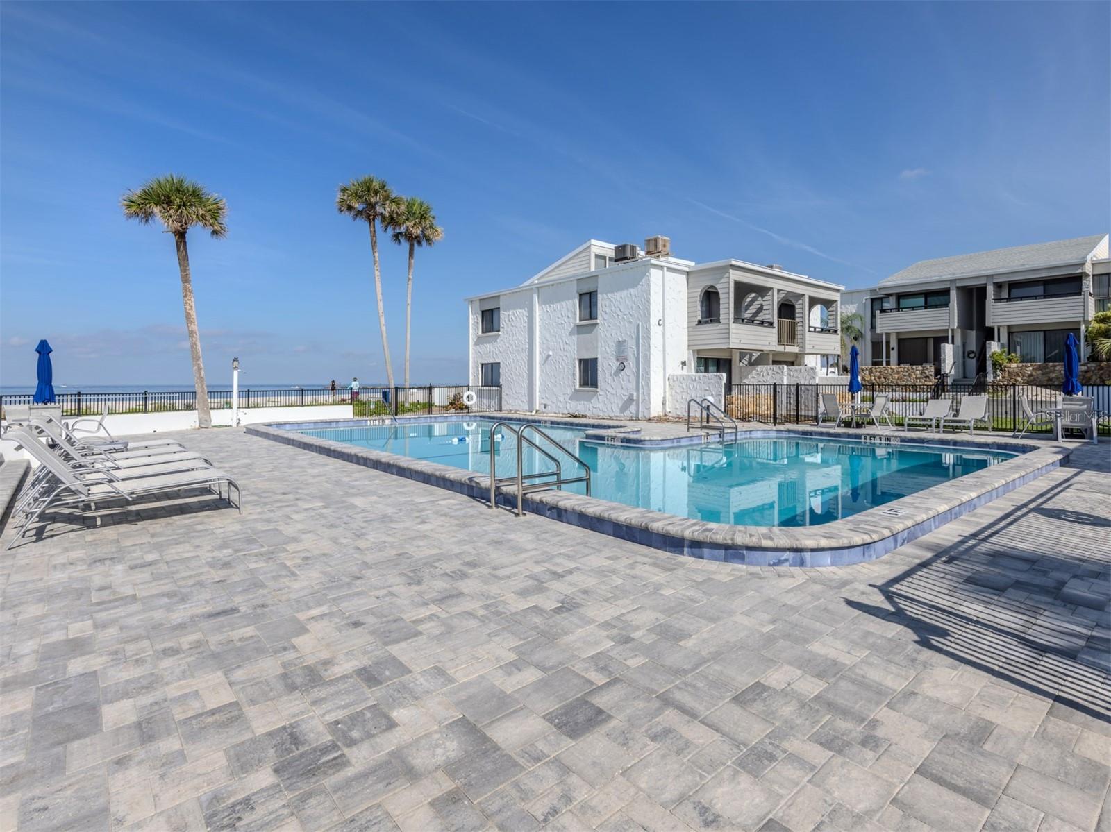 BAHIA VISTA GULF - Residential