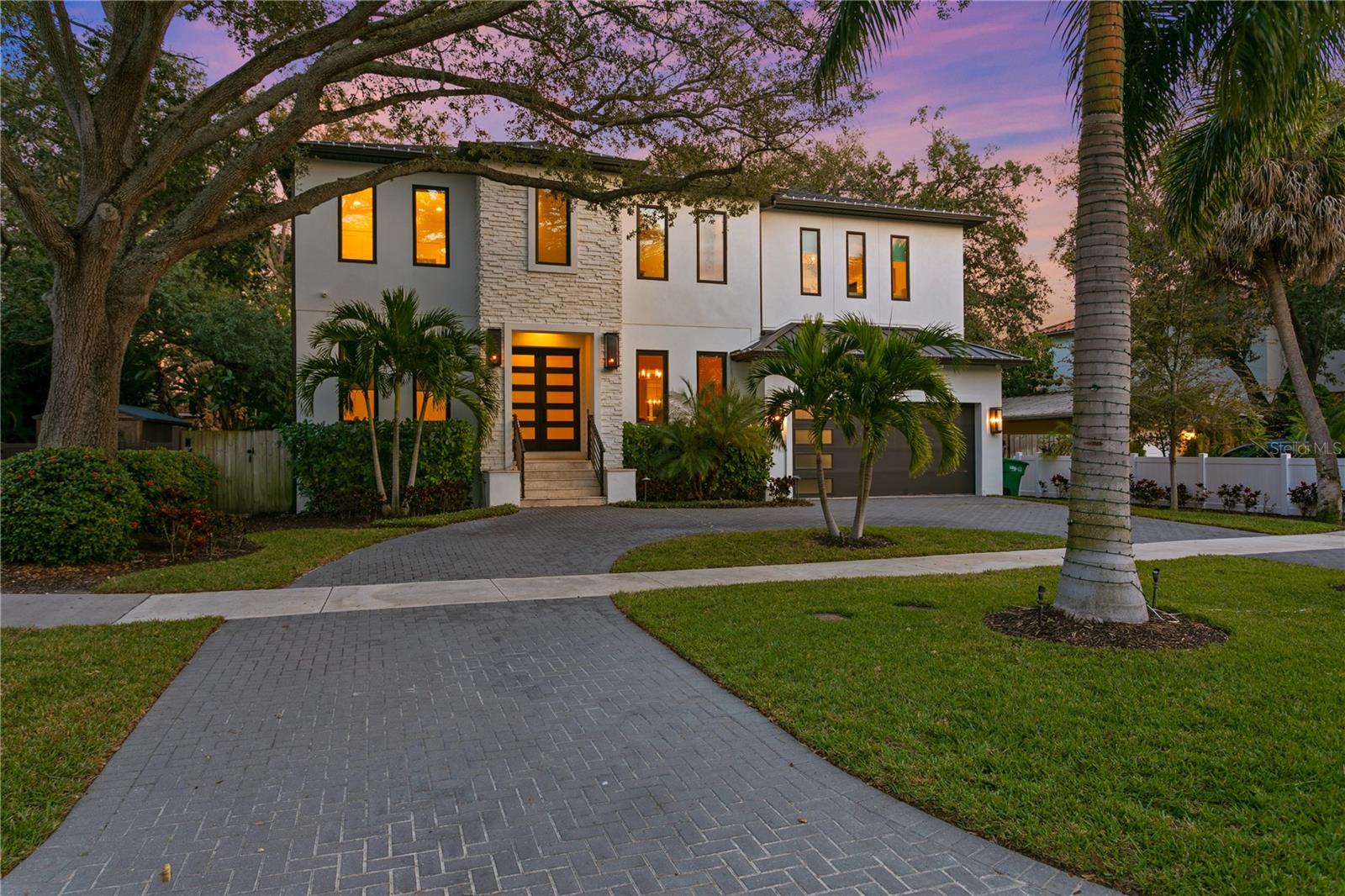DAVIS ISLANDS PB10 PG52 TO 57 - Residential