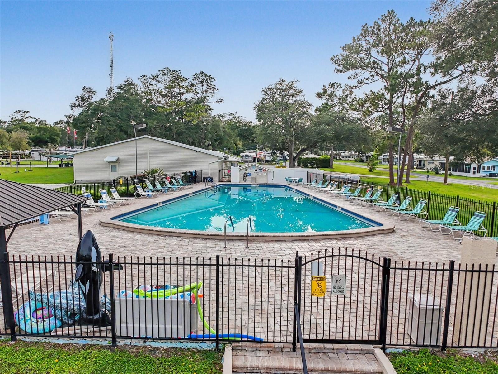 CAMPERS HOLIDAY - Residential