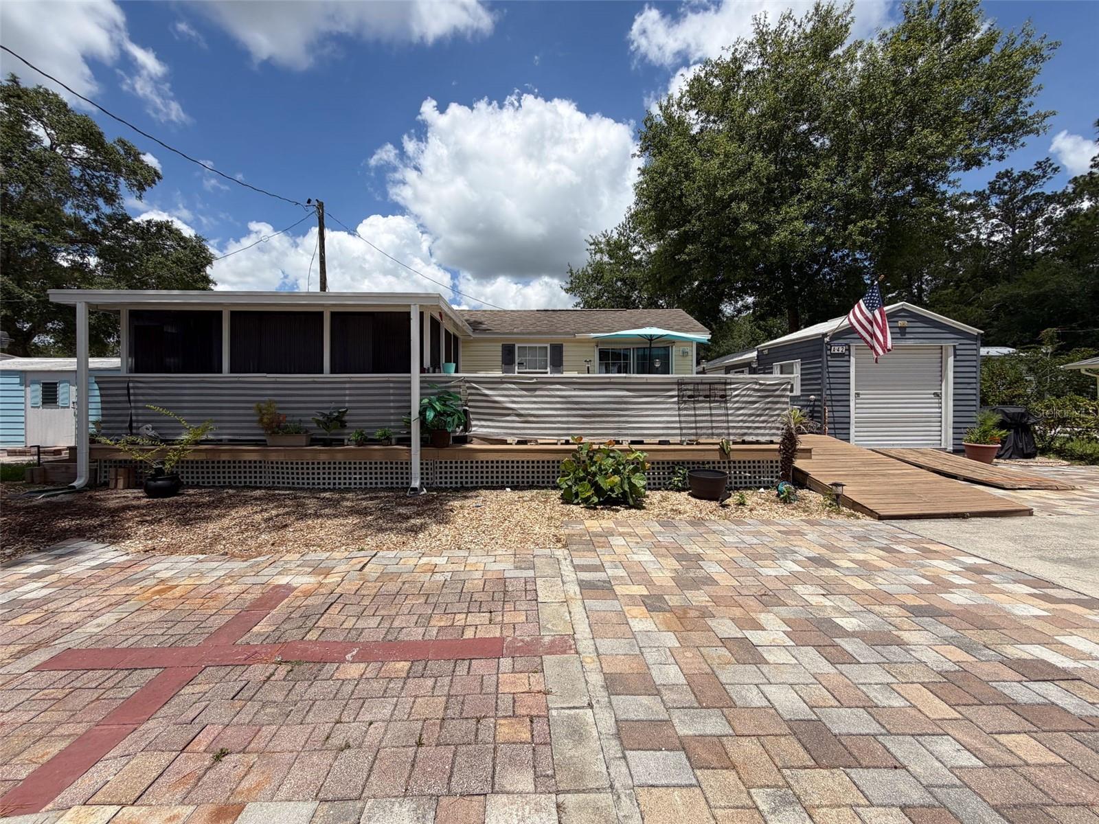 CAMPERS HOLIDAY - Residential