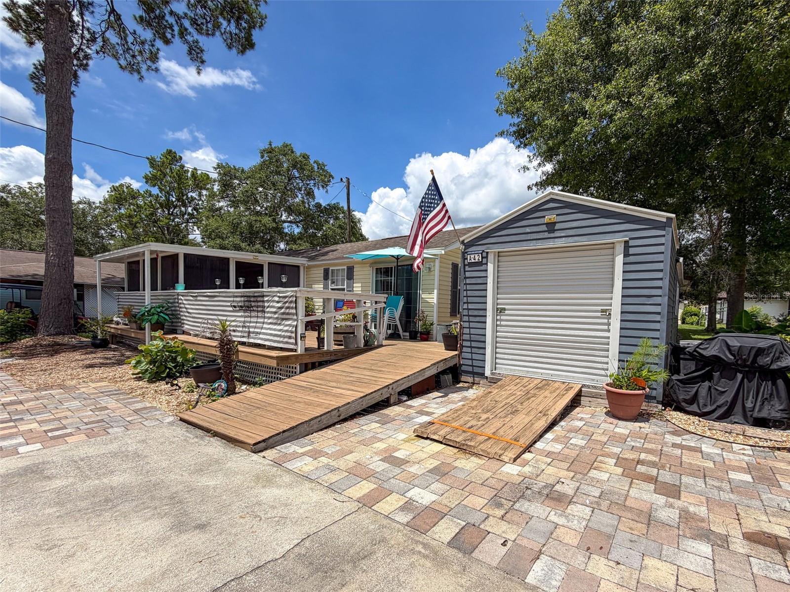 CAMPERS HOLIDAY - Residential