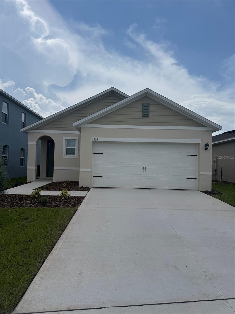 CASCADES PHASE 3 - Residential Lease