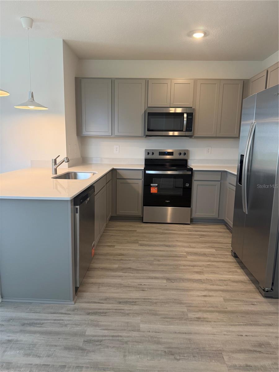 CASCADES PHASE 3 - Residential Lease