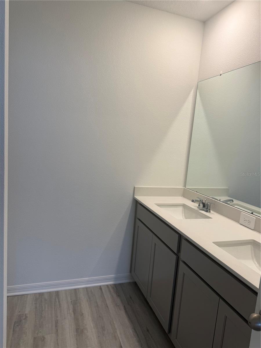 CASCADES PHASE 3 - Residential Lease