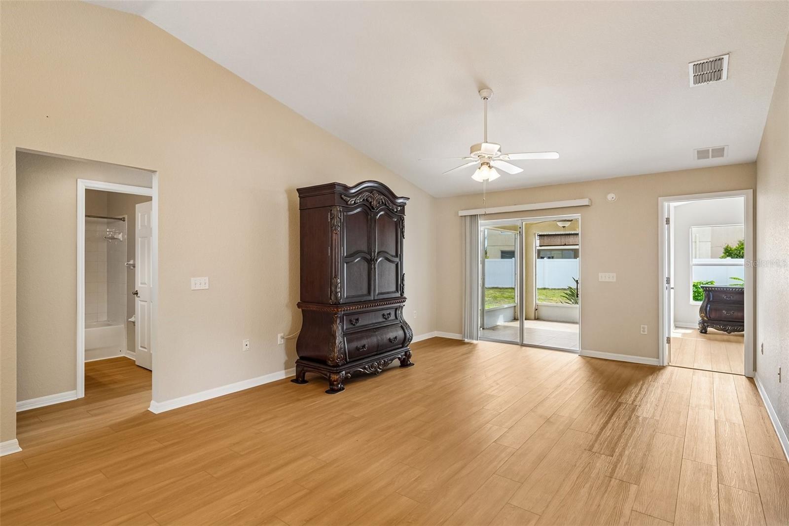 AYERSWORTH GLEN - Residential