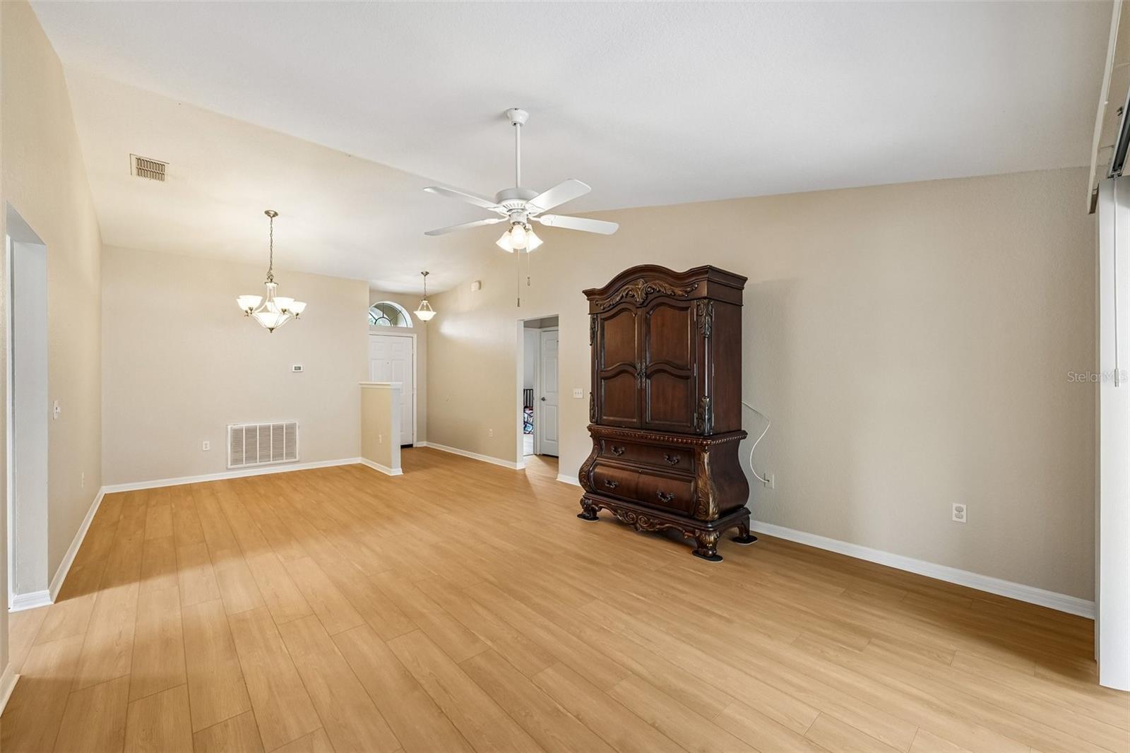 AYERSWORTH GLEN - Residential