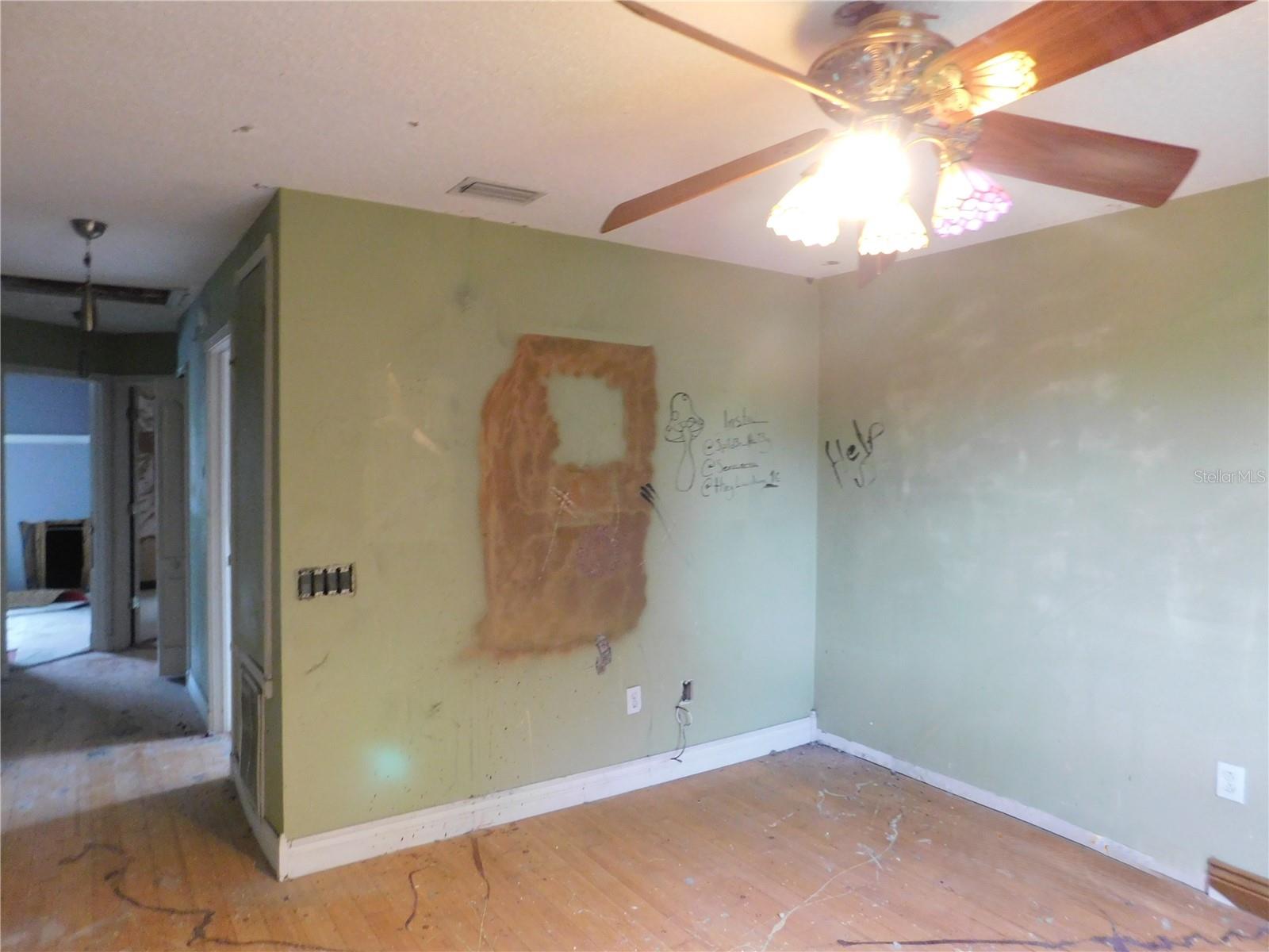 BEACON LAKES CONDO 05 01 - Residential