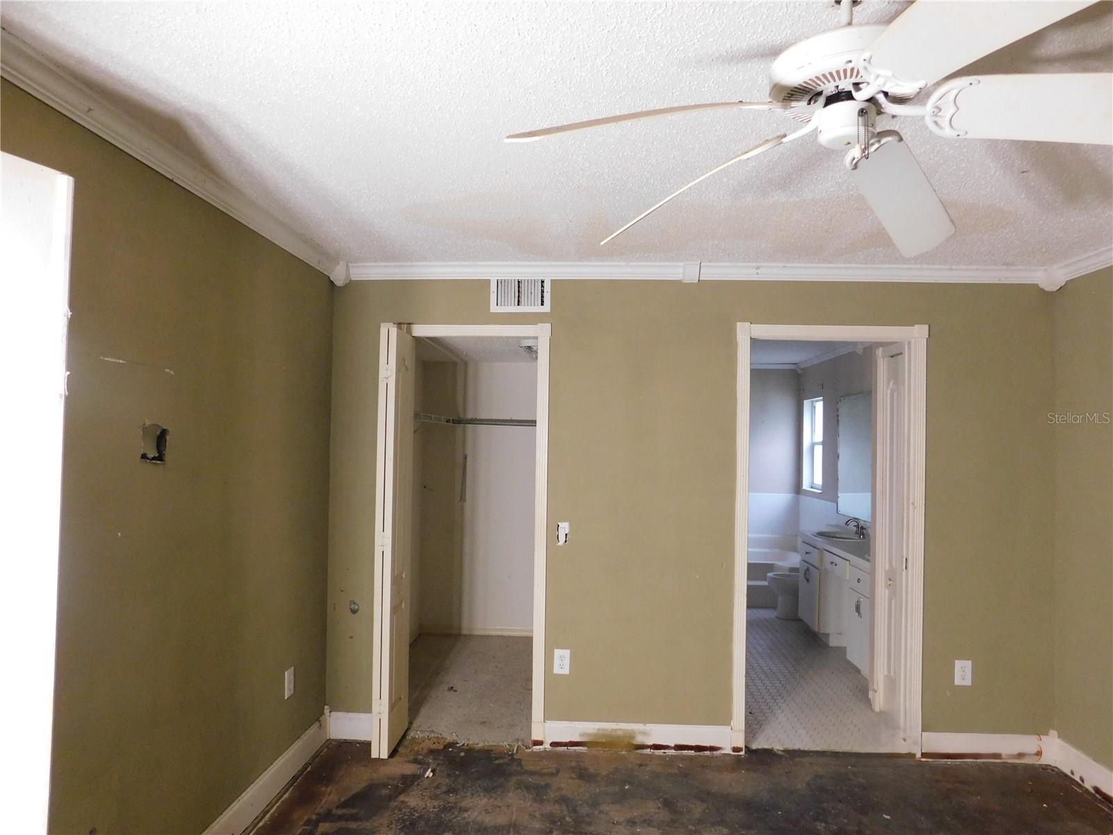 BEACON LAKES CONDO 05 01 - Residential