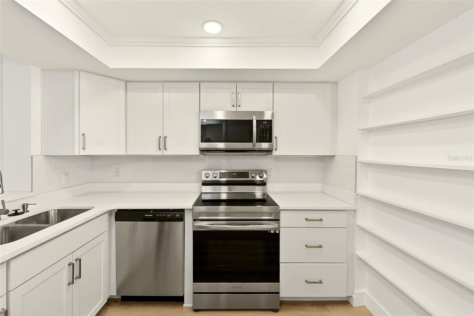 BREAKERS THE CONDO - Residential