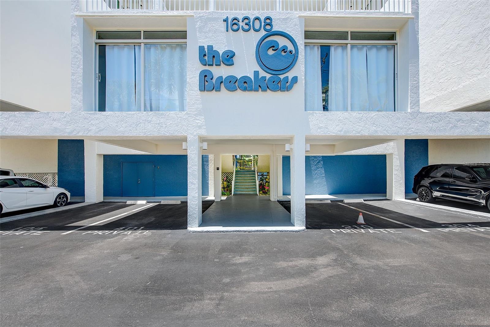 BREAKERS THE CONDO - Residential