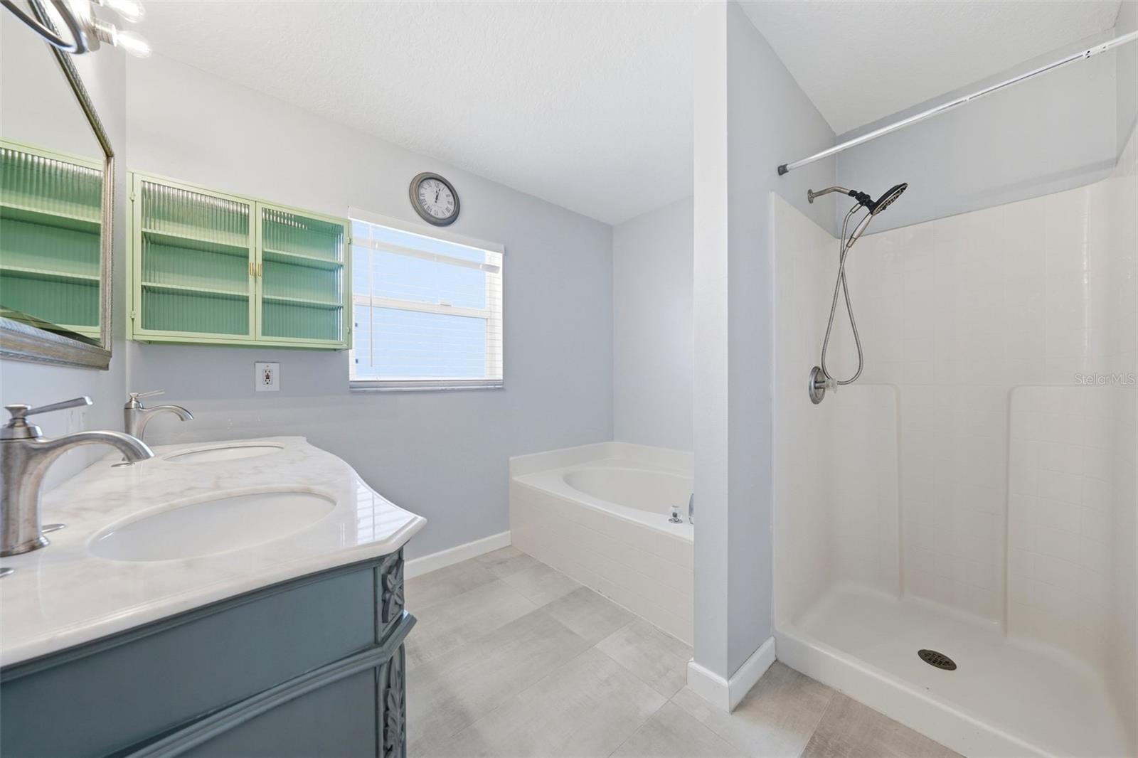 ANDOVER LAKES PH 03B - Residential
