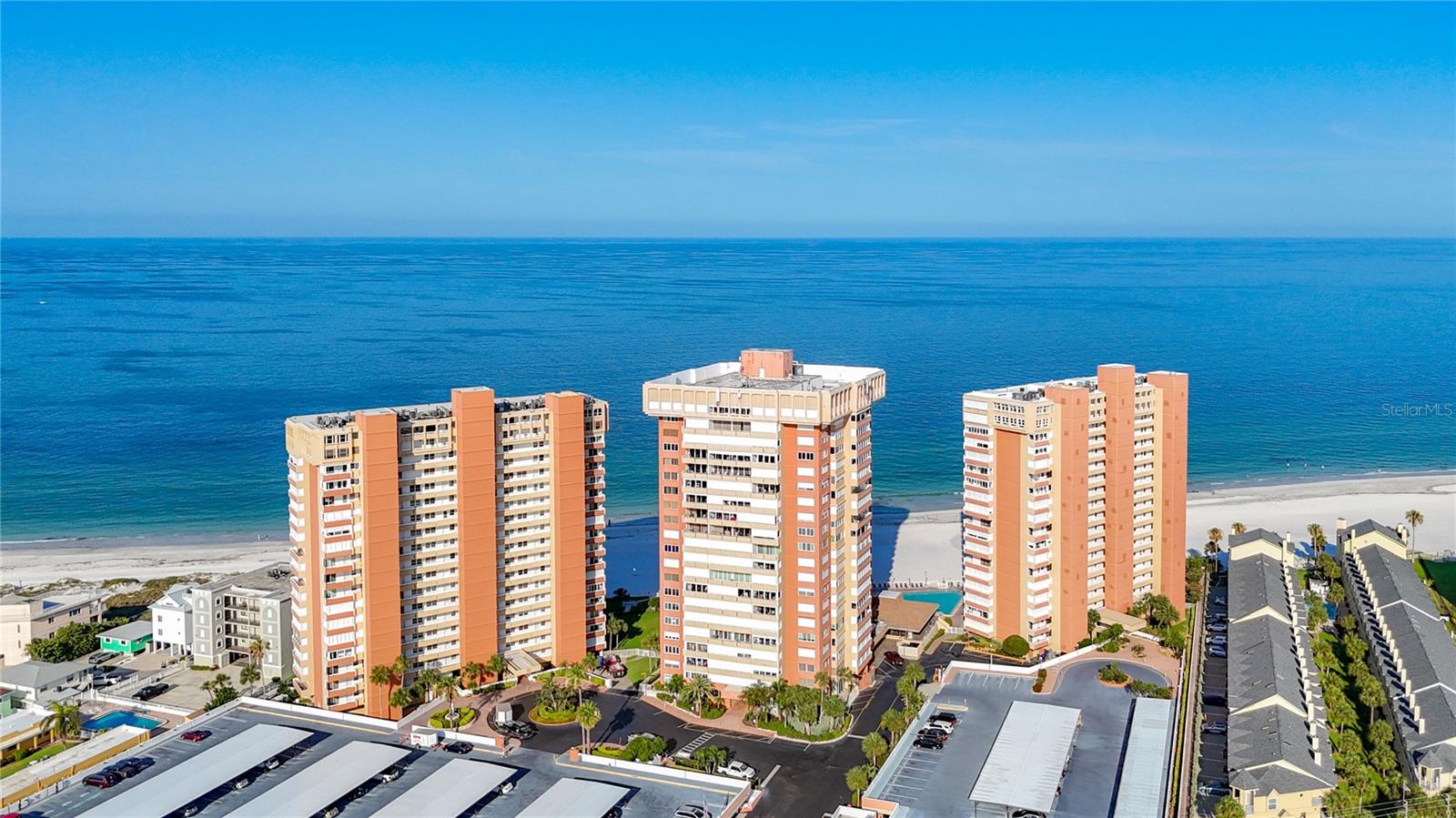 REDINGTON TOWERS BLDG 2 CONDO - Residential