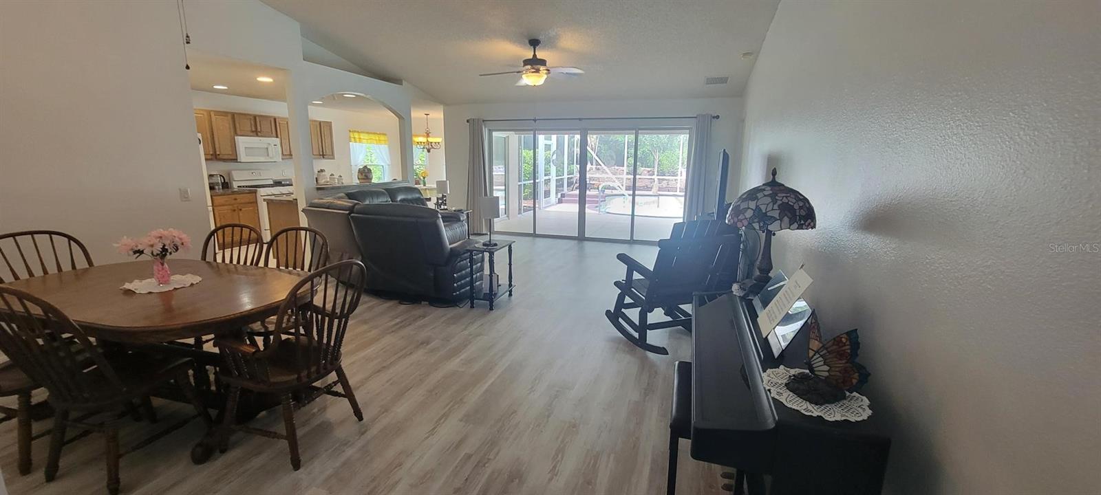 SUMMEGLEN PH 01 - Residential