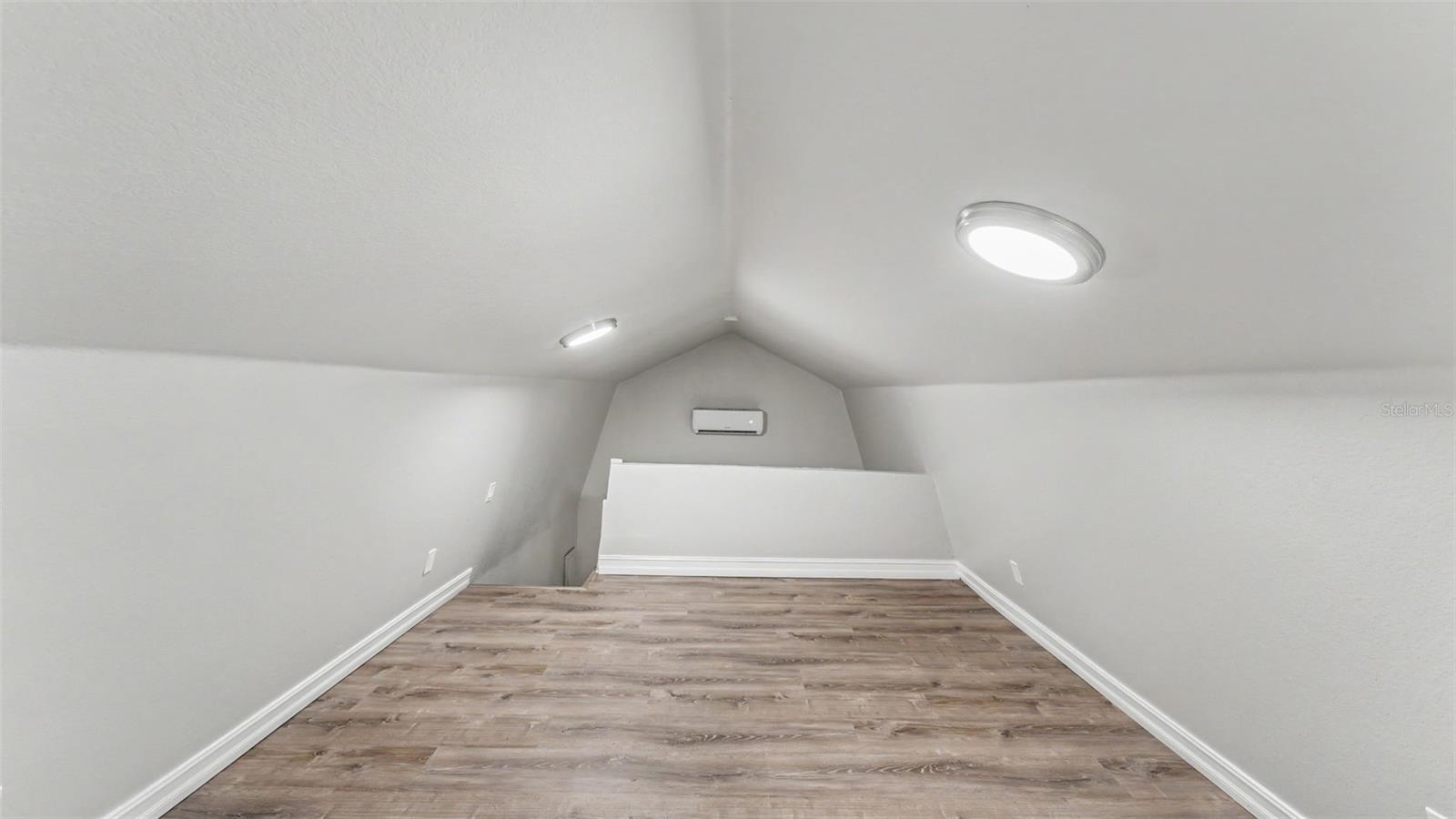 MARIANA WOODS - Residential