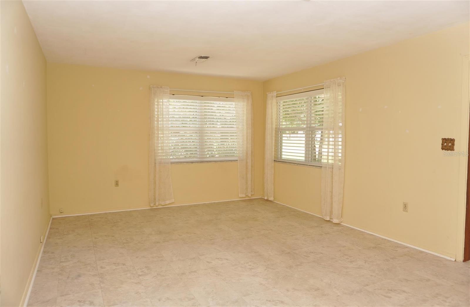 TROPIC TERRACE - Residential