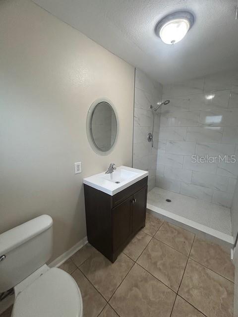 COUNTRY CLUB MANOR UNIT 1 - Residential Lease