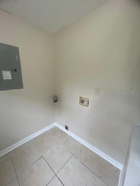 COUNTRY CLUB MANOR UNIT 1 - Residential Lease